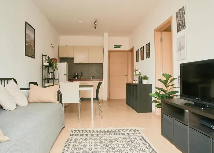 Porto By Shmoo! Is-Swieqi